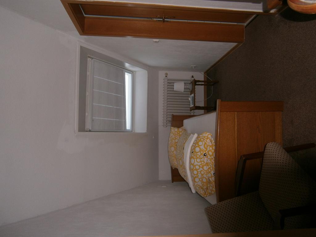 Strauss Hostel Waldbronn